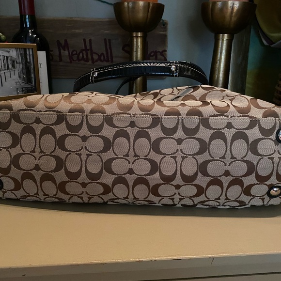 Coach Penelope Signature Large Tote 15534 - Picture 3 of 14